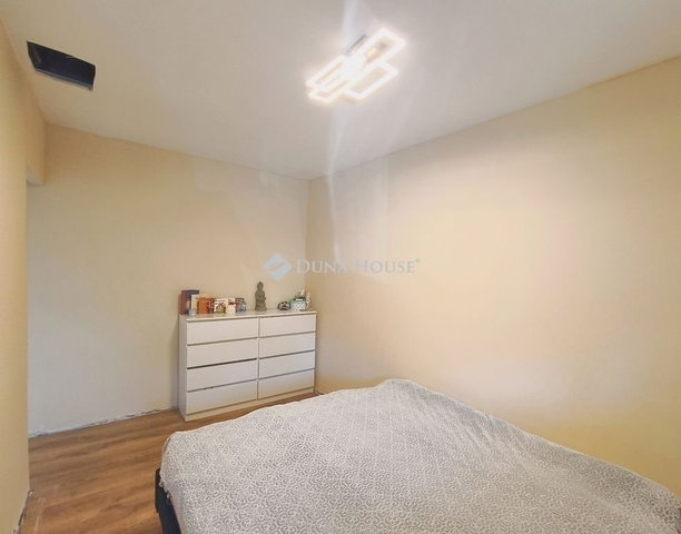 Eladó családi ház, Budapesten, XVIII. kerületben 79.9 M Ft
