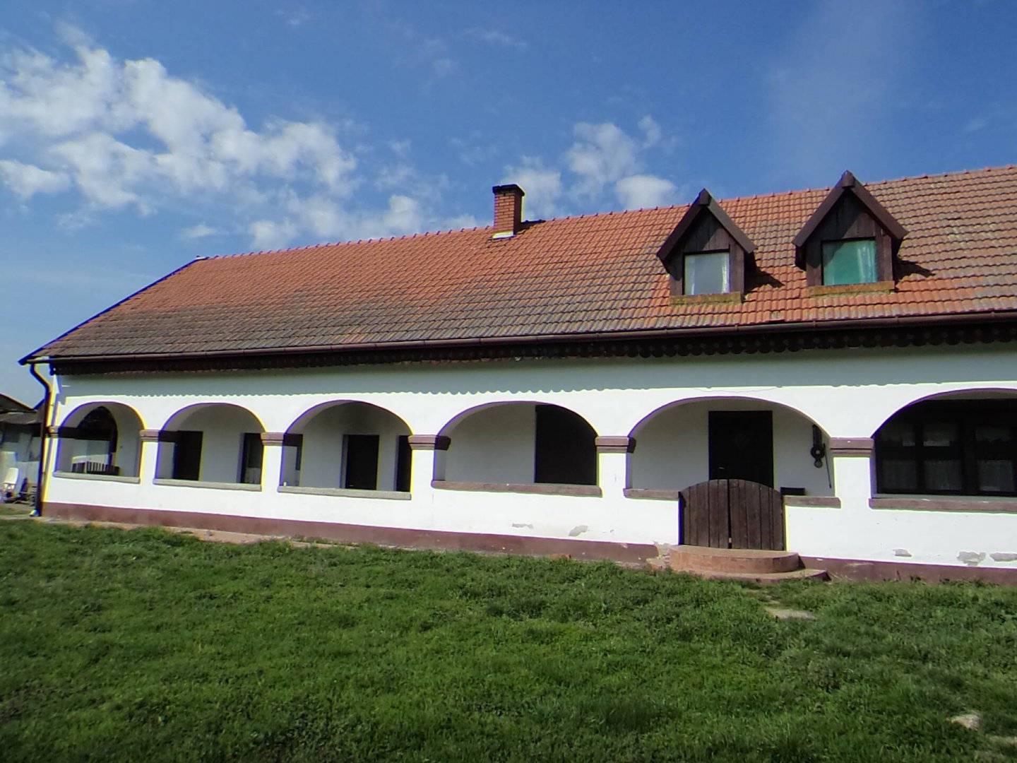 5 bed · 231m² · 39.900.000 ft