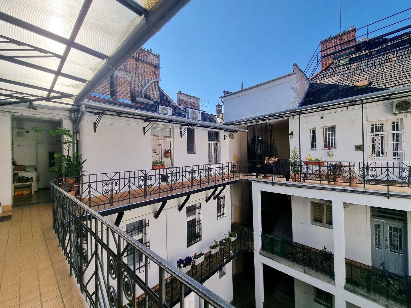 1 bed · 46m² · 91.900.000 ft