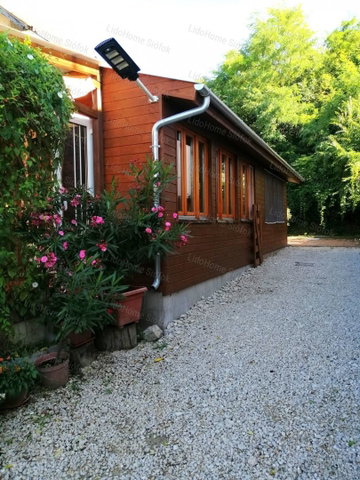 Eladó hotel, Zamárdiban 175 M Ft, 10 szobás