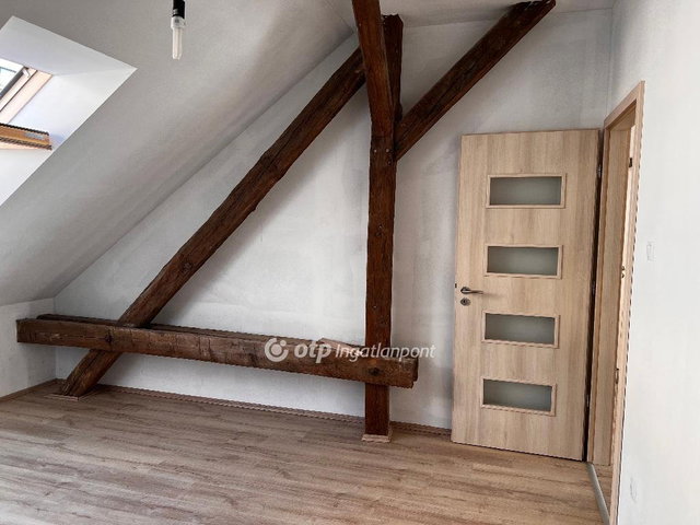Eladó téglalakás, Nagykanizsán 84.9 M Ft, 4 szobás