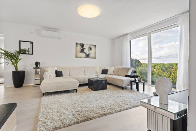 Eladó családi ház, Kozármislenyen 174.9 M Ft, 5 szobás