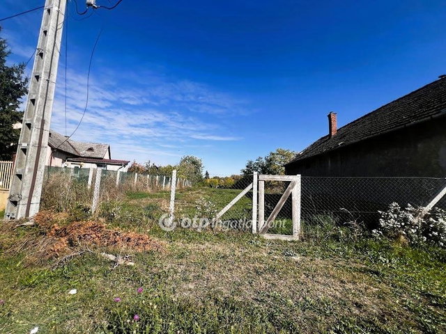 Eladó telek, Dunavecsén 12.7 M Ft / költözzbe.hu