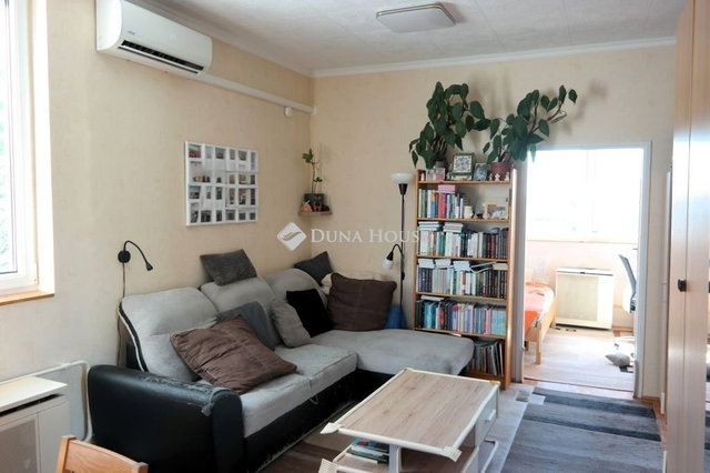Eladó téglalakás, Budapesten, XX. kerületben 60 M Ft, 3 szobás