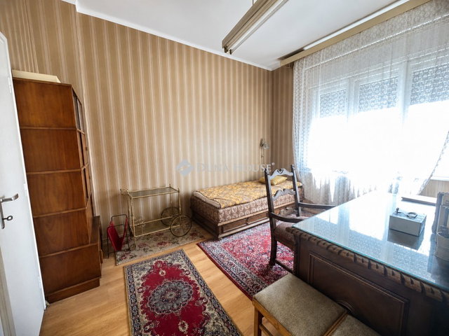 Eladó téglalakás, Kecskeméten 85 M Ft, 4 szobás