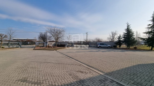 Kiadó ipari ingatlan, Székesfehérvárott 1284 E Ft / hó