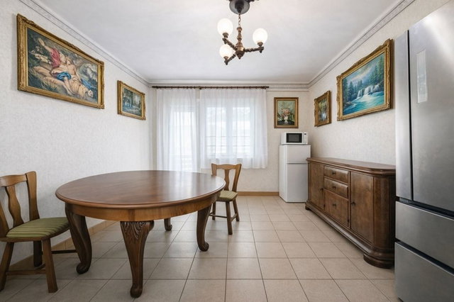 Eladó téglalakás, Székesfehérvárott 69.99 M Ft, 5 szobás