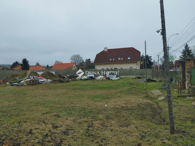 Eladó telek, Fóton 116 M Ft / költözzbe.hu
