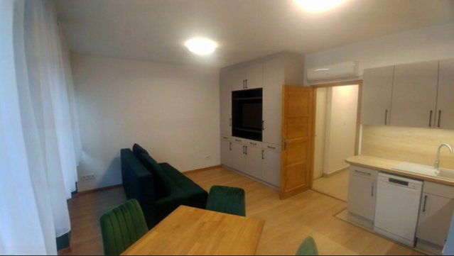 Kiadó téglalakás, albérlet, IV. kerületben, Szent László téren