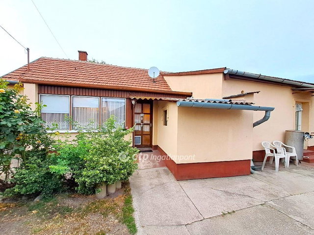 Eladó családi ház, Nagykőrösön 39.9 M Ft, 2+1 szobás