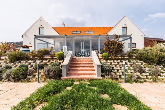 Eladó ipari ingatlan, Balatonrendesen 730.33 M Ft