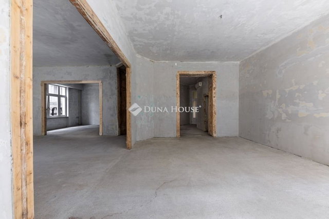 Eladó téglalakás, Budapesten, V. kerületben 299.9 M Ft, 3 szobás