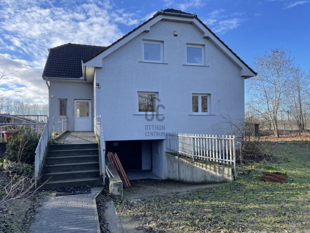Eladó családi ház, Helvécián 89.5 M Ft, 6 szobás