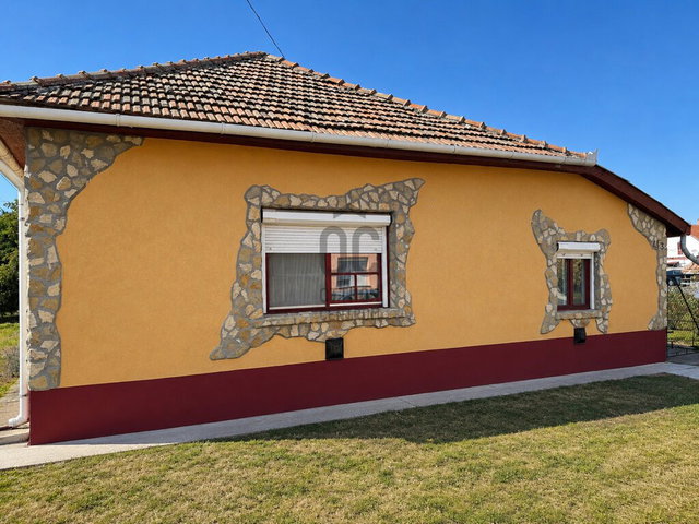 Eladó családi ház, Jászkarajenőn 21.9 M Ft, 4 szobás