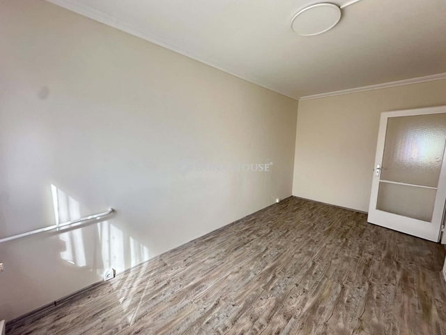 Eladó panellakás, Nagykőrösön 29.5 M Ft, 2 szobás