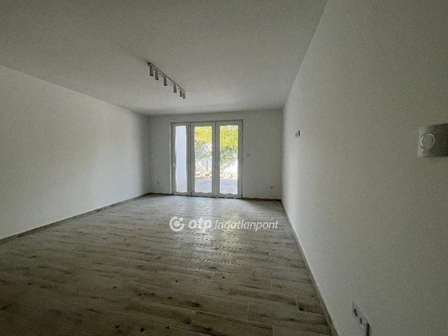 Eladó téglalakás, Érden 122 M Ft, 3 szobás