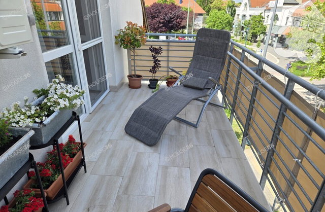 Eladó téglalakás, Kiskunfélegyházán 99.5 M Ft, 5 szobás
