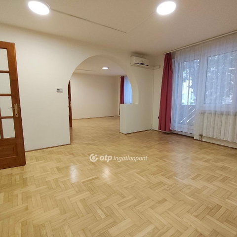 Kiadó téglalakás, albérlet, Nyíregyházán 260 E Ft / hó