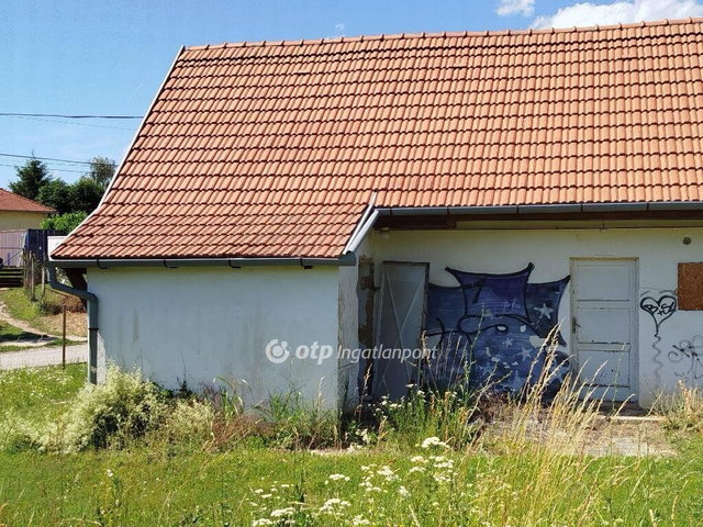 Eladó családi ház, Nagykozáron 22.6 M Ft, 3+1 szobás