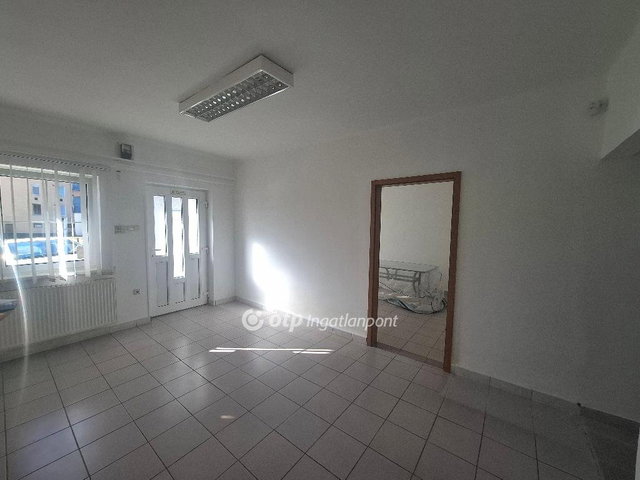 Eladó üzlethelyiség, Egerben 120 M Ft / költözzbe.hu