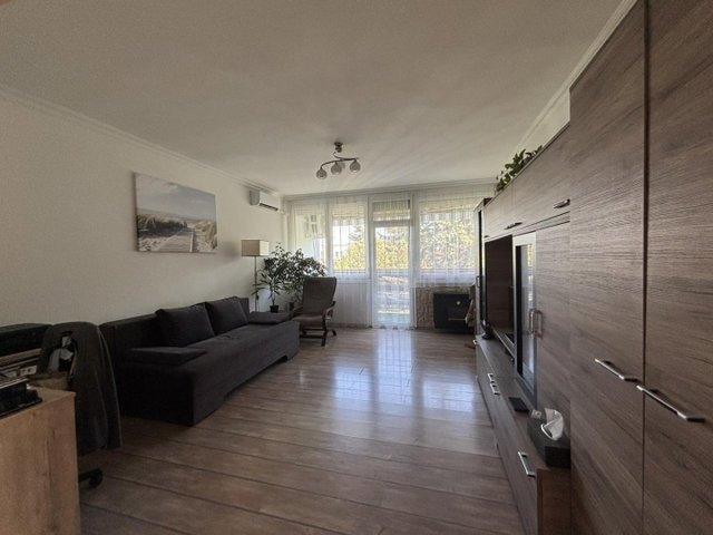 Eladó téglalakás, Szigetszentmiklóson 75.9 M Ft, 2+2 szobás
