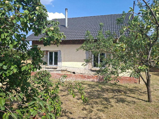 Eladó családi ház, Tömörkényen 10 M Ft, 1+1 szobás
