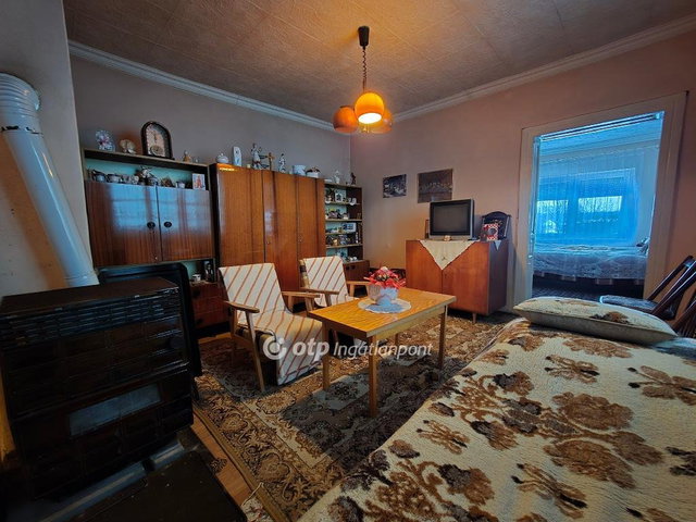 Eladó családi ház, Vaszaron 13.9 M Ft, 2 szobás