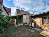 Eladó családi ház, Pápán 29.99 M Ft, 2 szobás