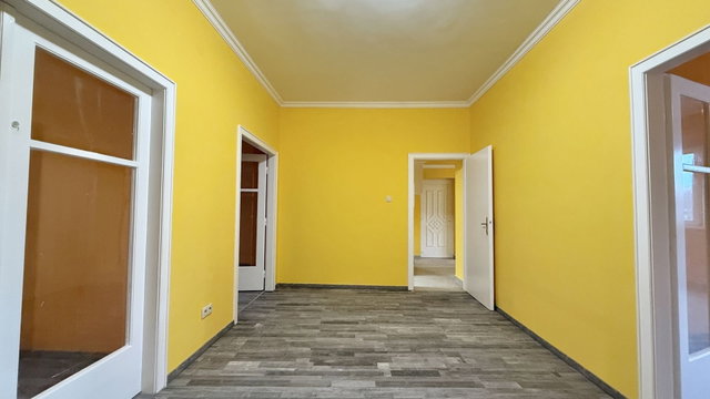 Kiadó téglalakás, albérlet, Debrecenben 295 E Ft / hó, 3 szobás
