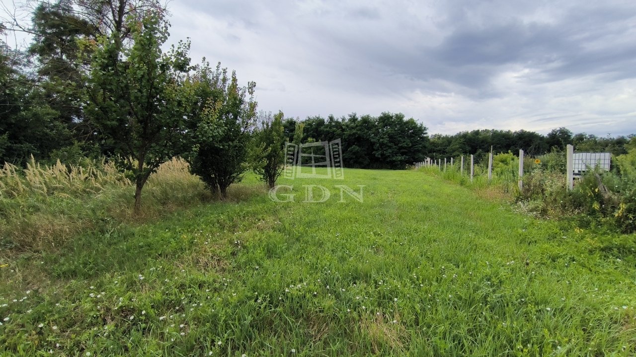 2604 m² · 3.300.000 Ft