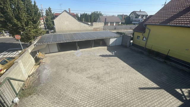 Eladó családi ház, Győrött, Rozgonyi utcában 199 M Ft