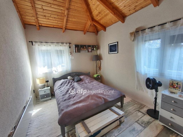 Eladó családi ház, Kiskunlacházán 98.9 M Ft, 3 szobás