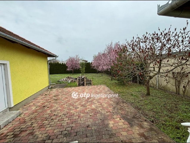 Eladó családi ház, Mohácson 125 M Ft, 3 szobás