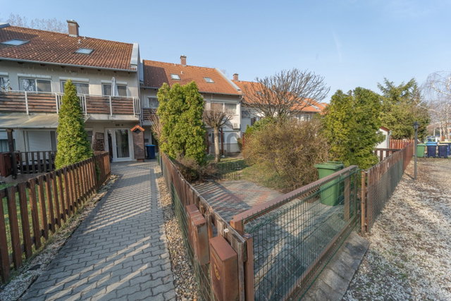 Eladó téglalakás, Budapesten, XVII. kerületben 84.8 M Ft