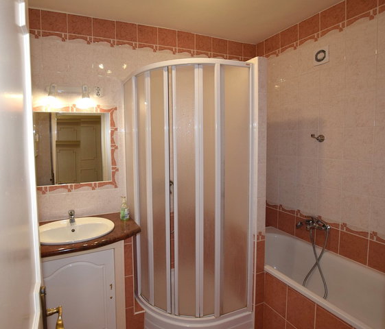 Kiadó téglalakás, albérlet, Debrecenben 280 E Ft / hó, 3 szobás