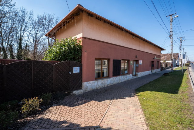 Eladó ipari ingatlan, Vértesszőlősön 69.9 M Ft, 4+1 szobás