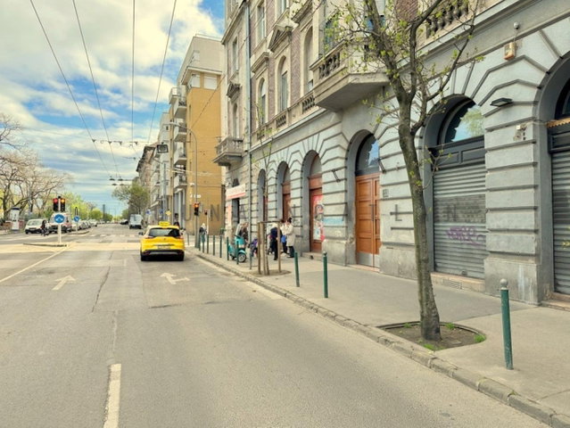 Eladó ipari ingatlan, VI. kerületben, Podmaniczky utcában