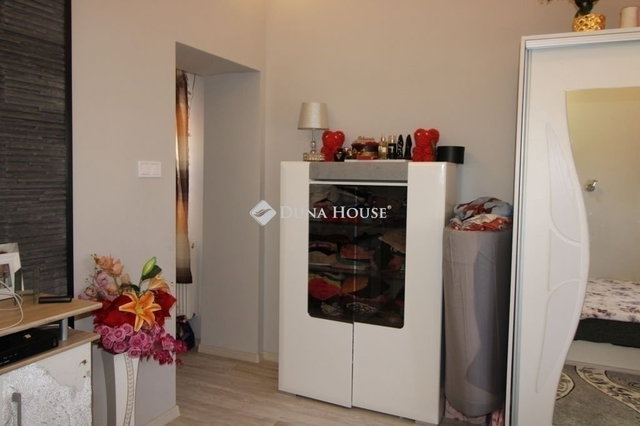 Eladó családi ház, Szegeden 46 M Ft, 2 szobás