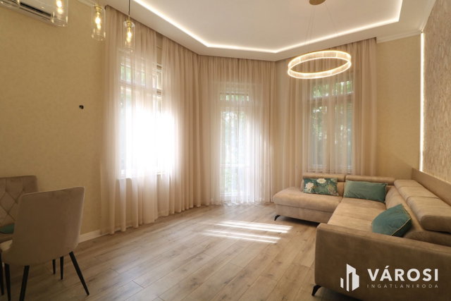 Kiadó téglalakás, albérlet, Szegeden 390 E Ft / hó, 3 szobás