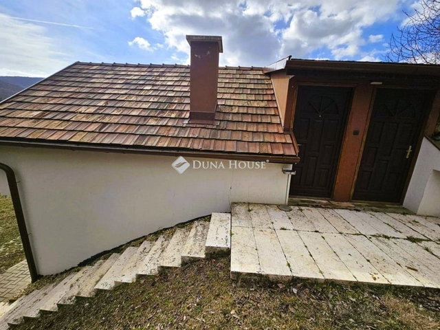 Eladó nyaraló, Piliscséven 56.397 M Ft, 4 szobás