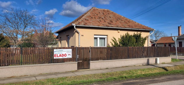 Eladó családi ház, Jászárokszálláson, Rákóczi Ferenc utcában