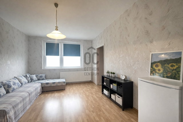 Eladó panellakás, Debrecenben 79 M Ft, 3 szobás