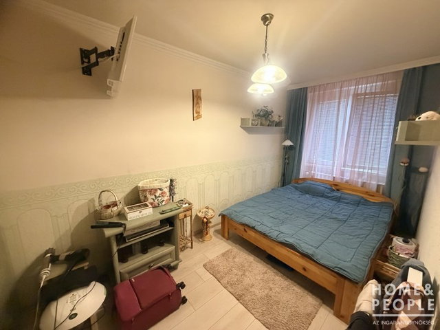 Eladó téglalakás, Szegeden 74 M Ft, 3 szobás