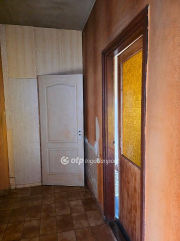 Eladó családi ház, Bagon 26 M Ft, 3 szobás