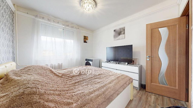 Eladó panellakás, Miskolcon 35 M Ft, 1+2 szobás