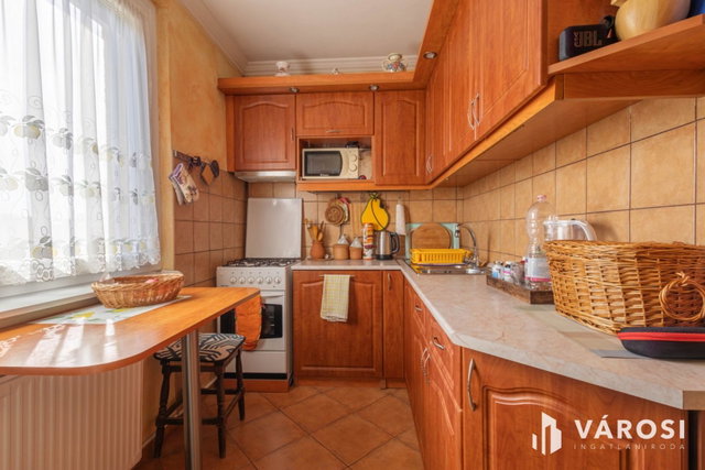 Eladó panellakás, Szegeden 45 M Ft, 2 szobás