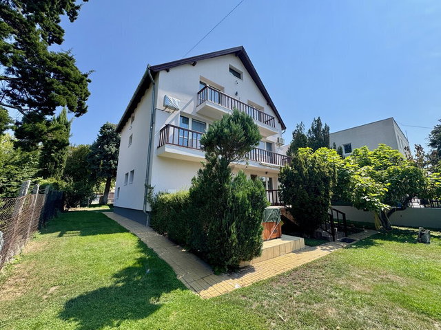 Eladó családi ház, Budapesten, X. kerületben 340 M Ft, 7 szobás