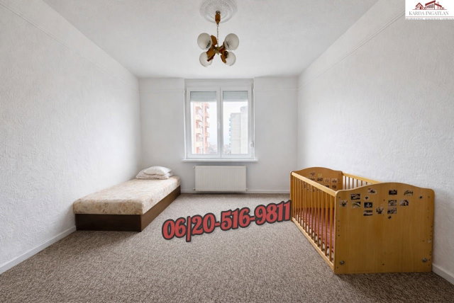 Eladó panellakás, Dunaújvárosban 27.99 M Ft, 2 szobás