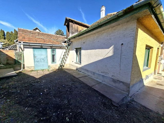 Eladó téglalakás, Biatorbágyon 36 M Ft, 2 szobás