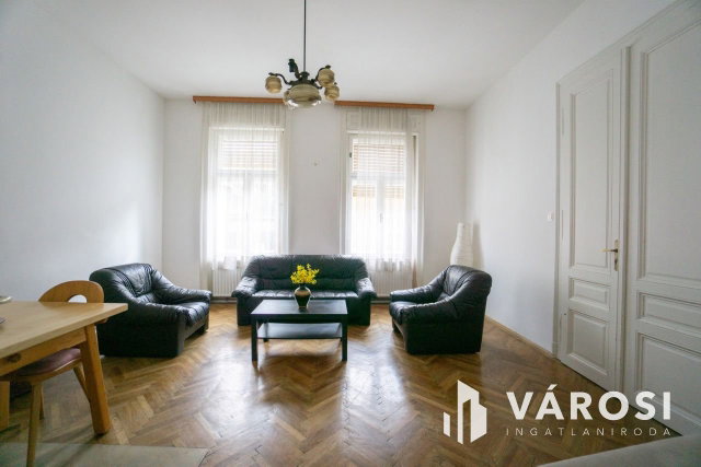 Eladó családi ház, Győrött 195 M Ft, 7 szobás